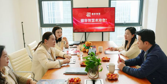 强强联手 共育未来 —— 无锡狄邦文理学校刘校长到访德容智慧，共探家校社协同与战略养娃